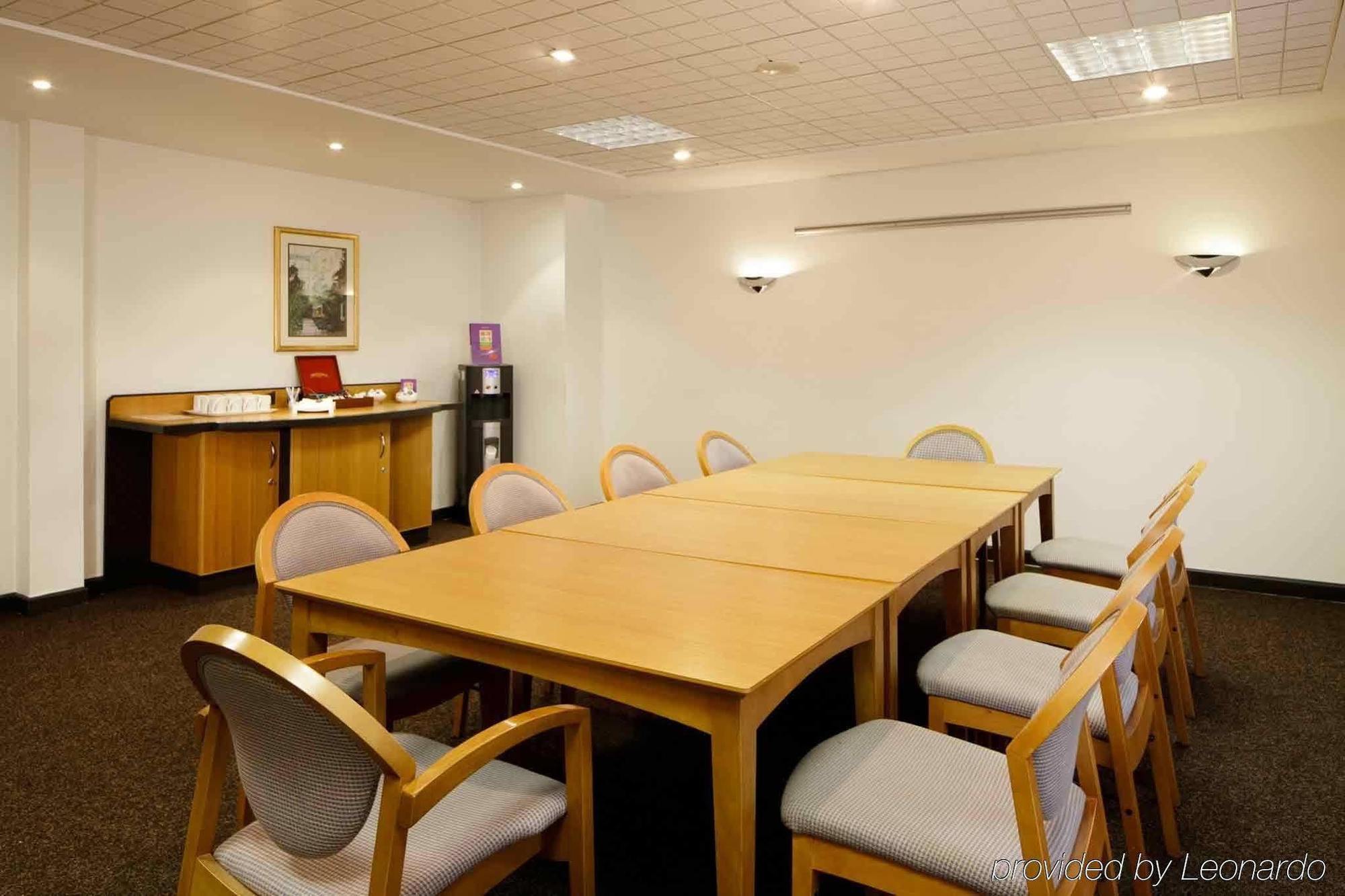 Ibis Lincoln Hotel North Hykeham Bagian luar foto