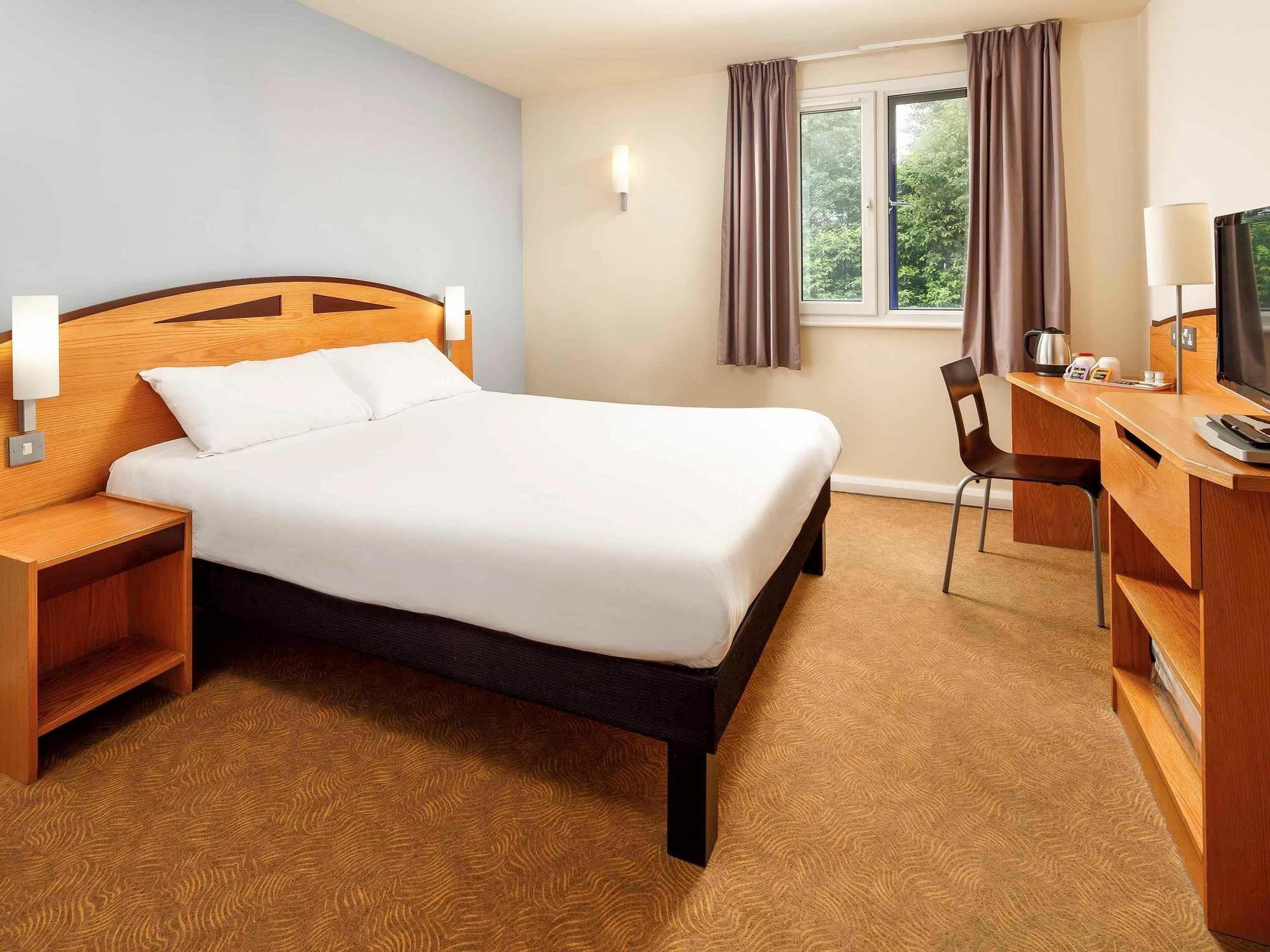 Ibis Lincoln Hotel North Hykeham Bagian luar foto