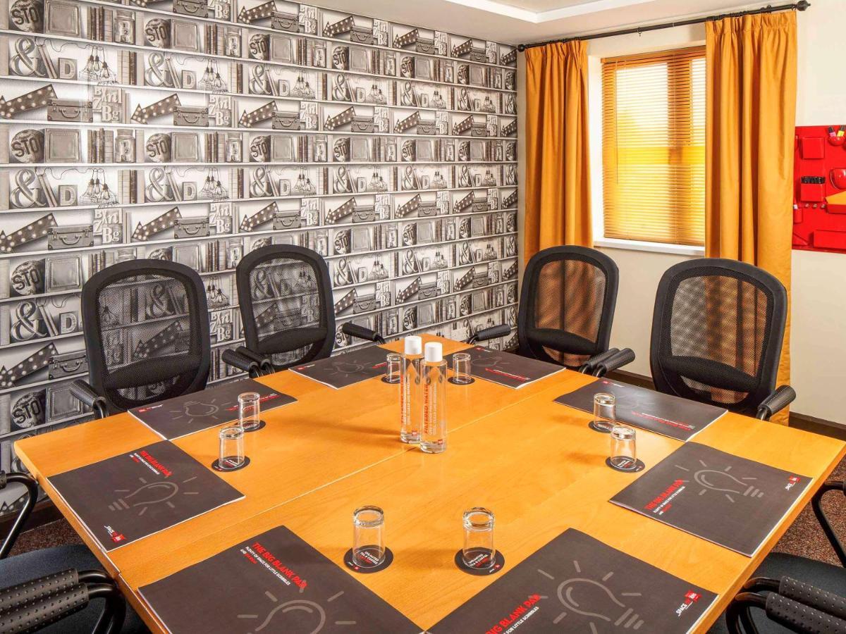 Ibis Lincoln Hotel North Hykeham Bagian luar foto